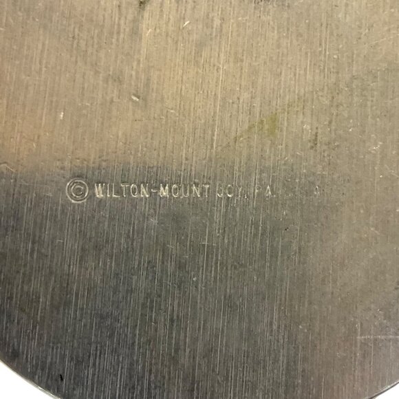 Wilton Armetale Plough Tavern Glossy Pewter Water Pitcher 48 oz Made in USA - Picture 7 of 7